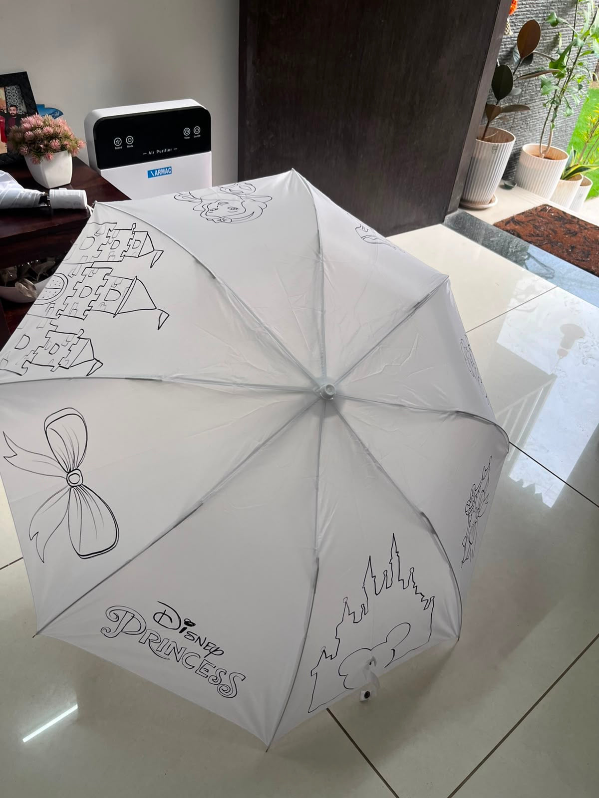 Disney Princess DIY Umbrella Activity Kit - uncoloured with castle, princess and bow outlines