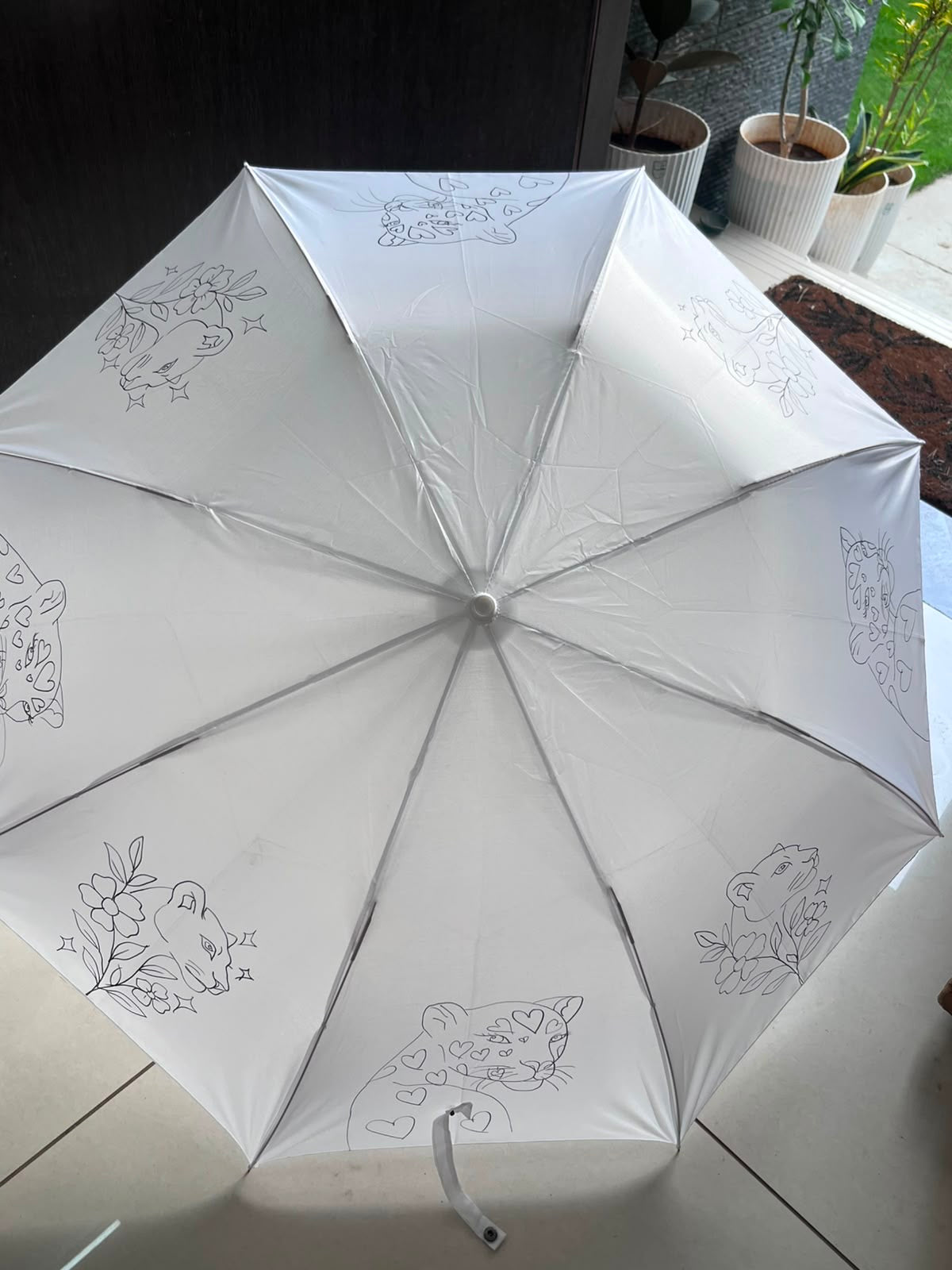 Cute Cats & Flowers DIY Umbrella - outline design ready to paint