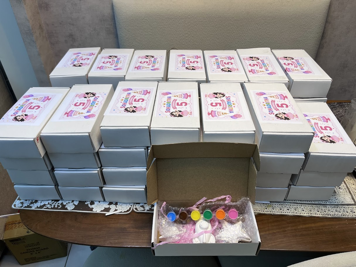 Bulk fridge magnet packaging boxes with personalized name banner - birthday theme